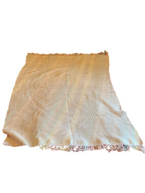 White Woven throw lap Blanket